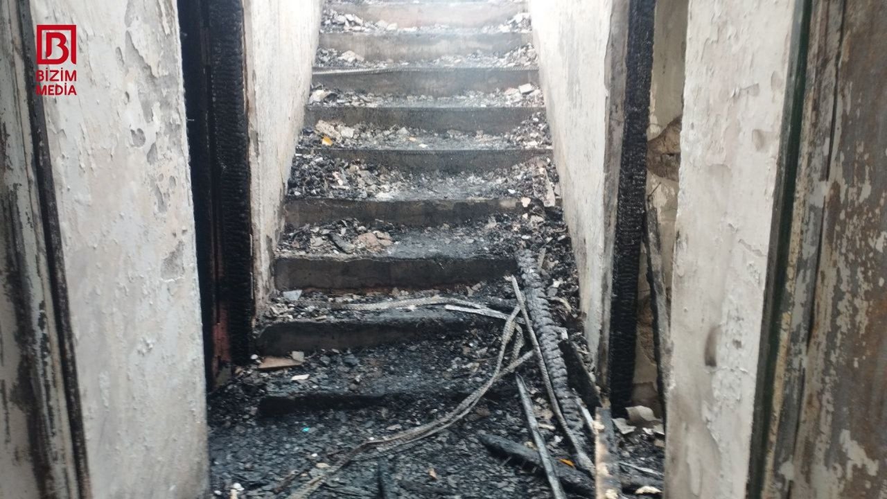 Kürdəmirdə ev yanaraq külə döndü – FOTO - foto 5