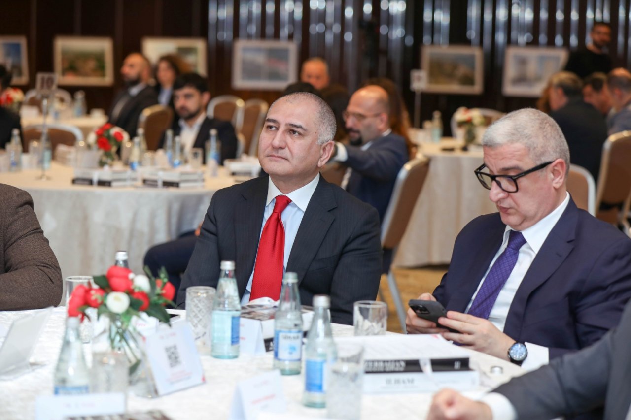 “Qarabağın Dirçəlişi: Azərbaycan İntibahının Hekayəsi” innovativ kitab layihəsinin təqdimatı keçirildi – FOTO - foto 11
