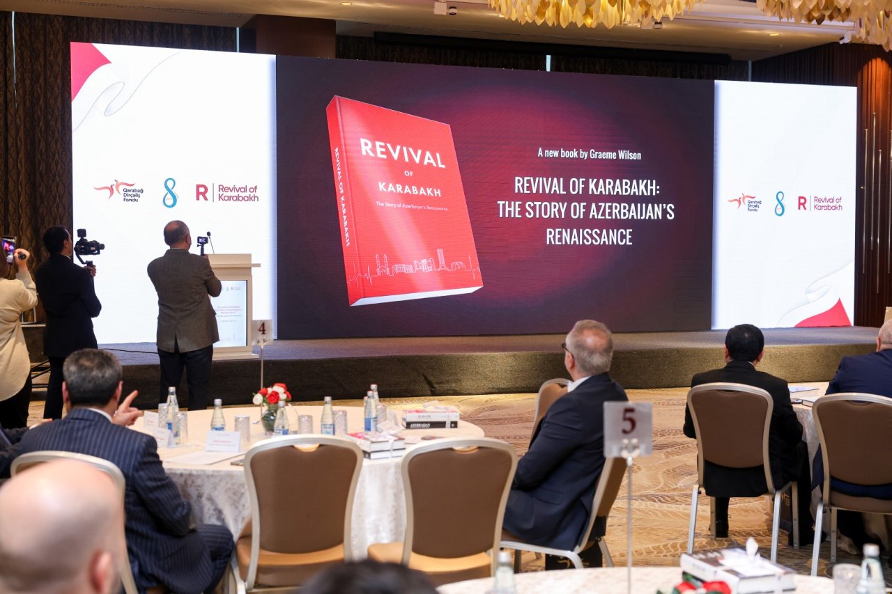 “Qarabağın Dirçəlişi: Azərbaycan İntibahının Hekayəsi” innovativ kitab layihəsinin təqdimatı keçirildi – FOTO - foto 3