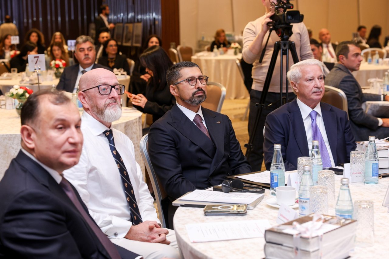“Qarabağın Dirçəlişi: Azərbaycan İntibahının Hekayəsi” innovativ kitab layihəsinin təqdimatı keçirildi – FOTO - foto 4