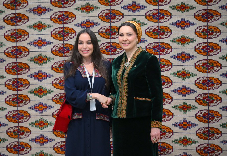Leyla Əliyeva Türkmənistanda beynəlxalq konfransda iştirak etdi - FOTO