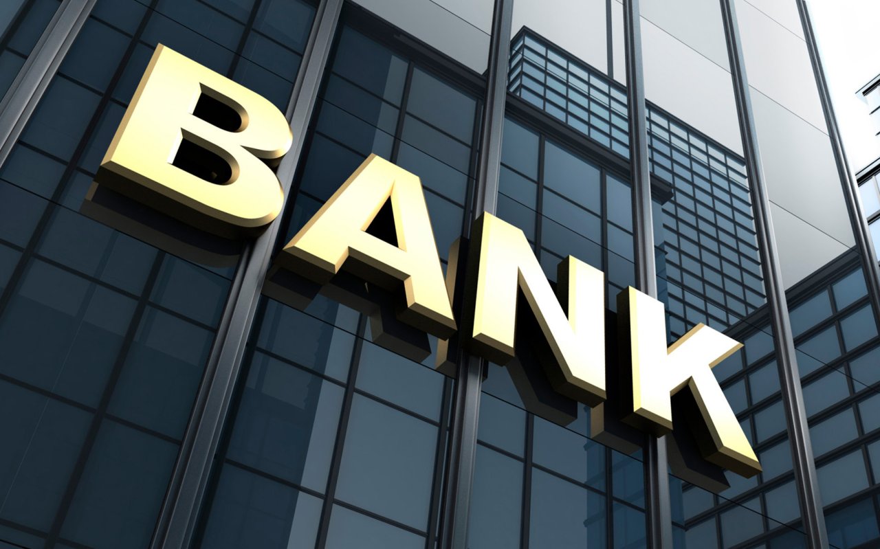 Əhalinin banklardakı əmanətləri 15,9 milyardı manatı ÖTDÜ