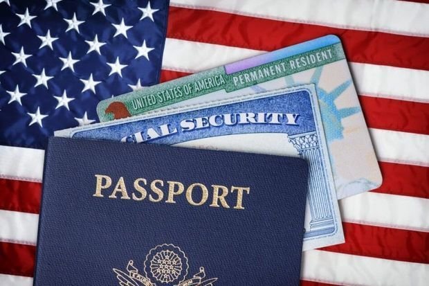 ABŞ "Green Card"la ölkəyə gəlişi DAYANDIRIR