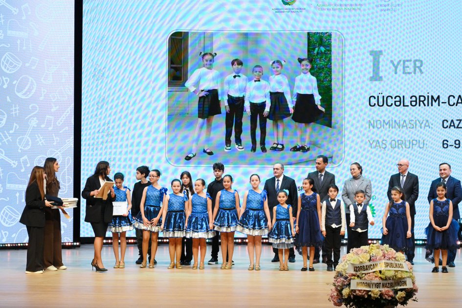 Leyla Əliyeva və Alena Əliyeva Uşaq İncəsənət Festivalının mükafatlandırma mərasimində - FOTO - foto 10
