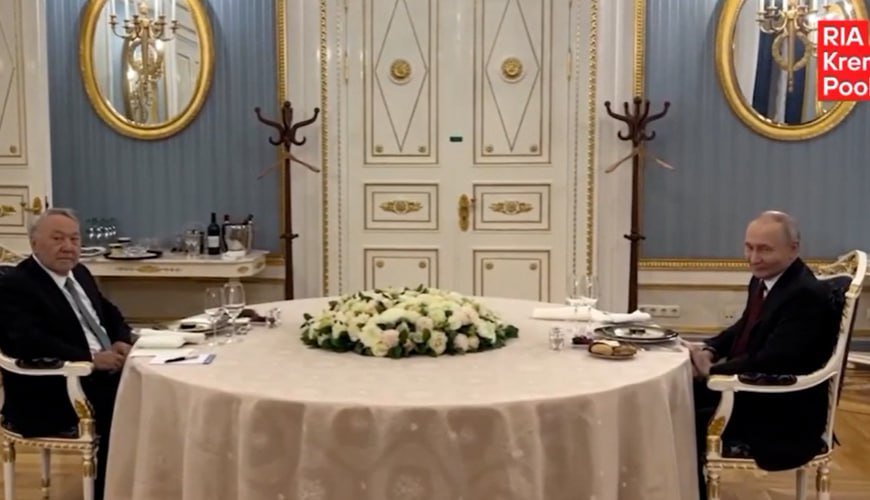Putin Nazarbayevi Kremlə dəvət etdi - VİDEO