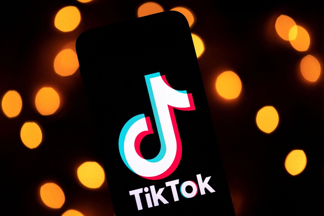&ldquo;TikTok&rdquo;da arvadına mesaj yazan sinif yoldaşını bıçaqladı