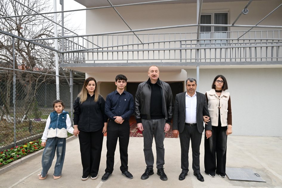 İlham Əliyev Ağdərə rayonunun Aşağı Oratağ kəndində - FOTO - foto 6