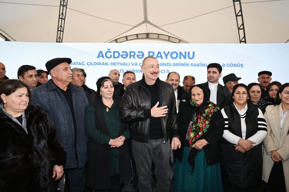 Prezident Ağdərədə sakinlərlə görüşdü – FOTO/VİDEO - foto 12