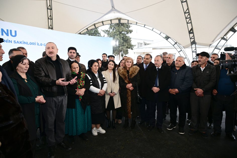 Prezident Ağdərədə sakinlərlə görüşdü – FOTO/VİDEO - foto 10
