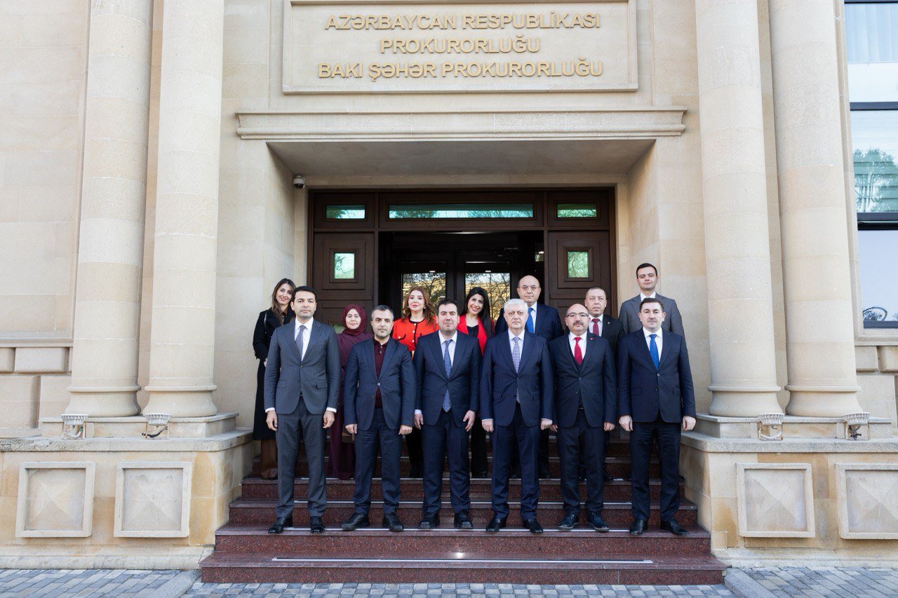 Türkiyə prokuror və hakimlərindən ibarət nümayəndə heyəti ölkəmizdə SƏFƏRDƏDİR - FOTO - foto 2