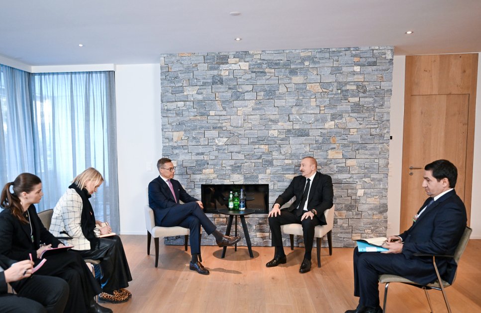 İlham Əliyev Davosda Finlandiya Prezidenti ilə görüşdü – FOTO - foto 1