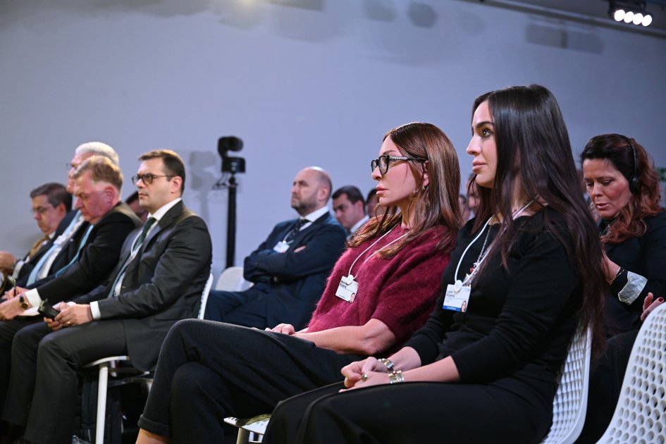İlham Əliyev Davosda panel iclasında İŞTİRAK EDİB - FOTO - foto 4