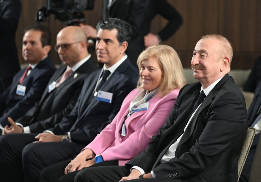 İlham Əliyev Davosda “Azərbaycan rəhbərliyi ilə səhər yeməyi” adlı TƏDBİRDƏ – FOTO/VİDEO - foto 6