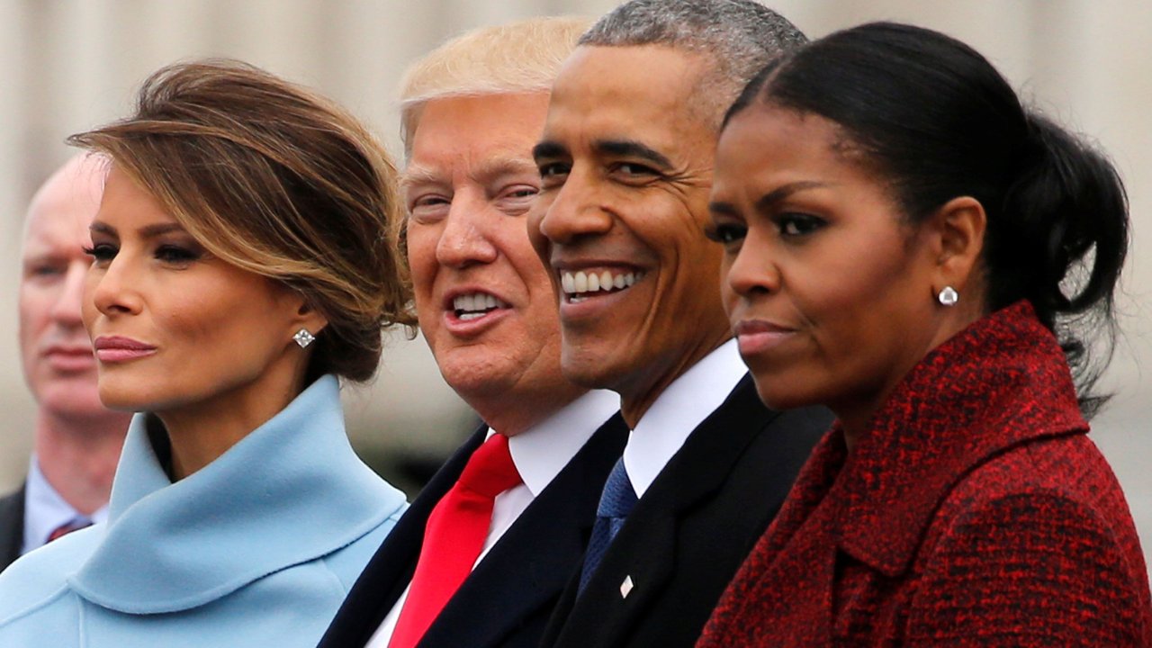Tramp Barak Obama ilə həyat yoldaşını qorillaya “çevirdi” – VİDEO Tramp Barak Obama ilə həyat yoldaşını qorillaya “çevirdi” – VİDEO