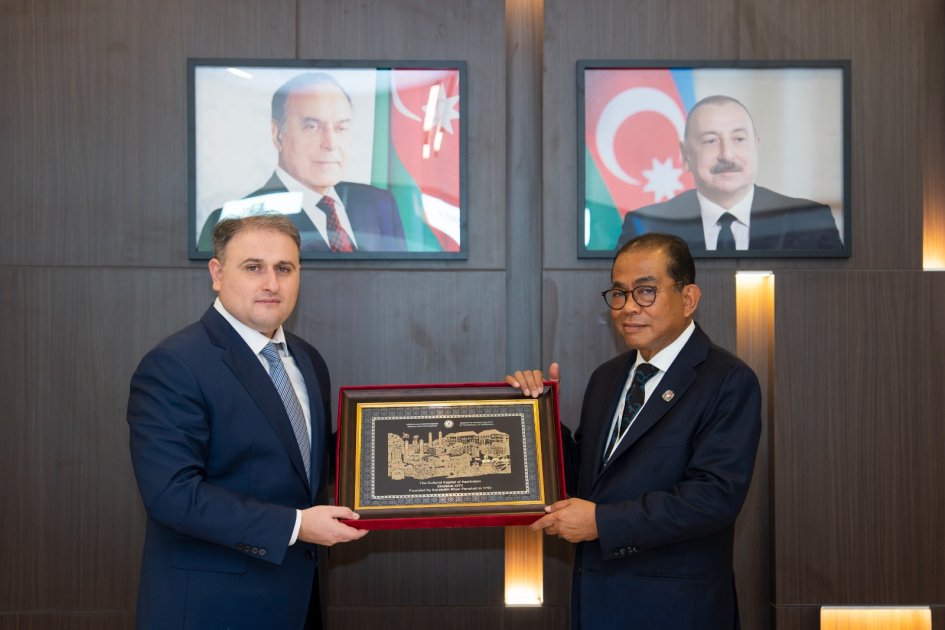 Müdafiə sənayesi nazirinin rəhbərlik etdiyi nümayəndə heyəti “World Defence Show 2026” SƏRGİSİNDƏ - FOTO - foto 1