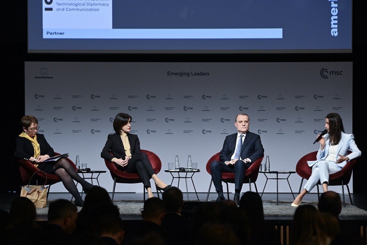 Ceyhun Bayramov Münxendə panel müzakirələrində ÇIXIŞ EDİB - FOTO Ceyhun Bayramov Münxendə panel müzakirələrində ÇIXIŞ EDİB - FOTO