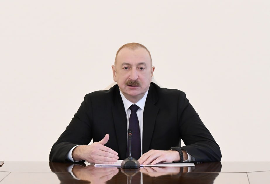 Prezident: “Bu gün Azərbaycan həm Şərqdə, həm də Qərbdə ehtiyac duyulan ölkədir” Prezident: “Bu gün Azərbaycan həm Şərqdə, həm də Qərbdə ehtiyac duyulan ölkədir”