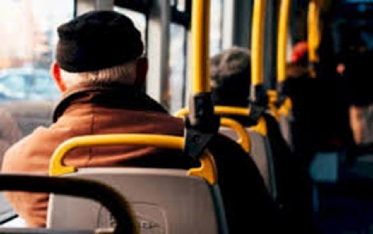 Bakıda 72 yaşlı kişi avtobusda dünyasını dəyişdi Bakıda 72 yaşlı kişi avtobusda dünyasını dəyişdi