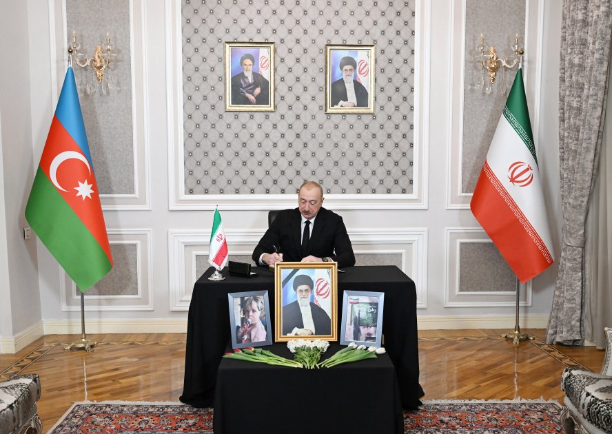 İlham Əliyev İran səfirliyində - FOTO/VİDEO İlham Əliyev İran səfirliyində - FOTO/VİDEO
