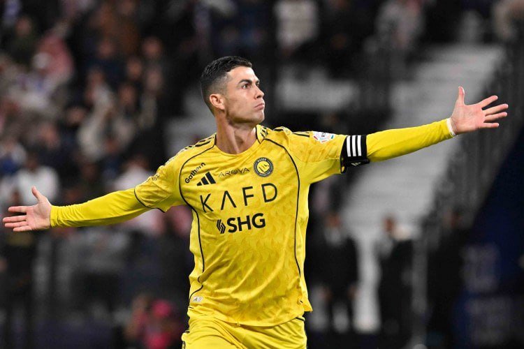 Ronaldo ZƏDƏLƏNDİ