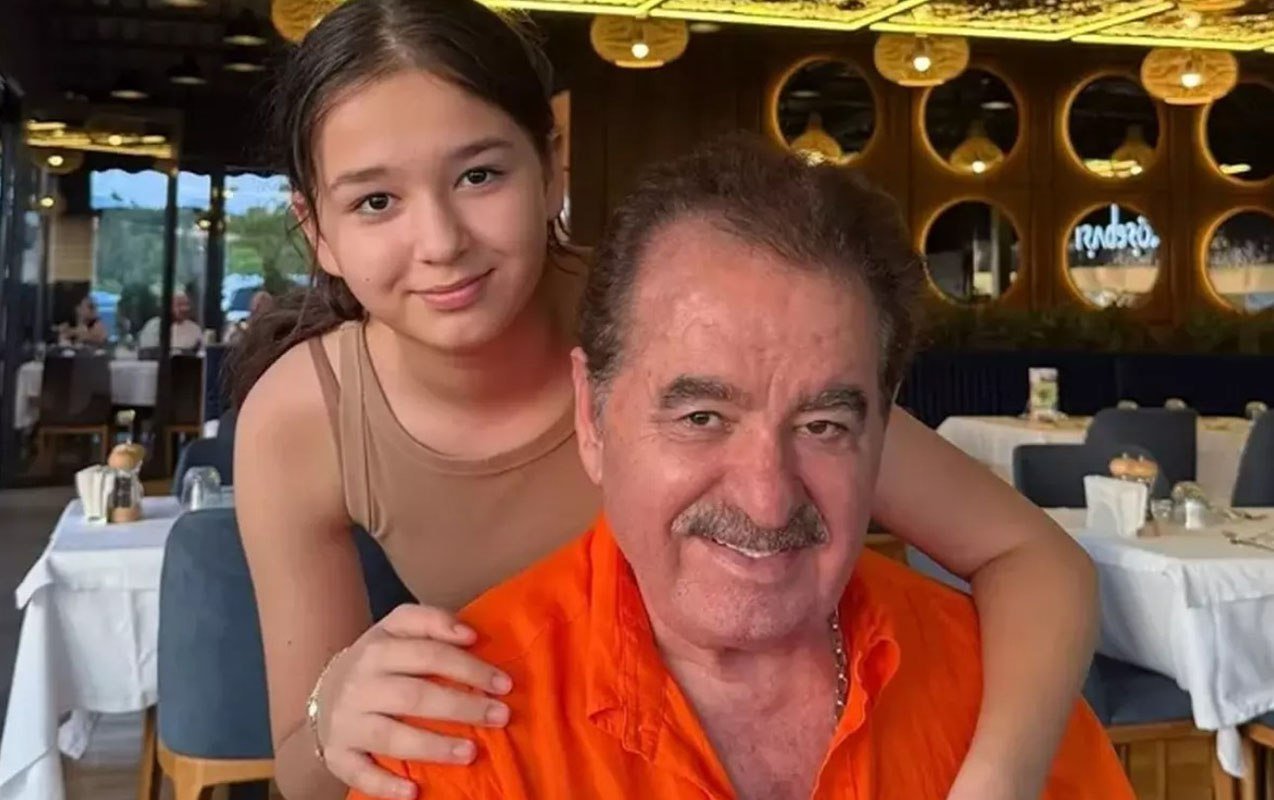 “İmparator”un 12 yaşlı qızı 1.80 m boyu ilə təəccübləndirdi – FOTO “İmparator”un 12 yaşlı qızı 1.80 m boyu ilə təəccübləndirdi – FOTO