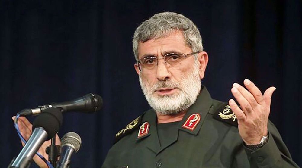 SEPAH Xameneini satmış komandanı edam etdi - İddia SEPAH Xameneini satmış komandanı edam etdi - İddia