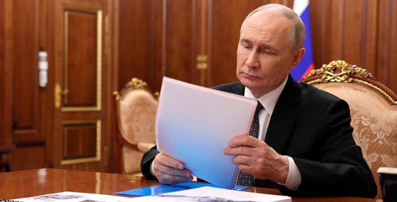 Putin Ukraynaya qarşı döyüşən azərbaycanlıları Bakıya verməyəcək Putin Ukraynaya qarşı döyüşən azərbaycanlıları Bakıya verməyəcək