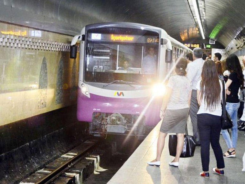 Bakı metrosunda tüstülənmə