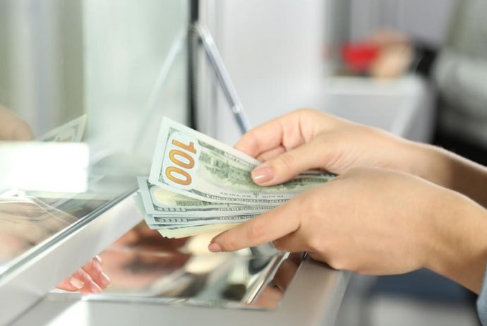 Azərbaycandan Türkiyəyə pul köçürmələri 4 % azalıb Azərbaycandan Türkiyəyə pul köçürmələri 4 % azalıb