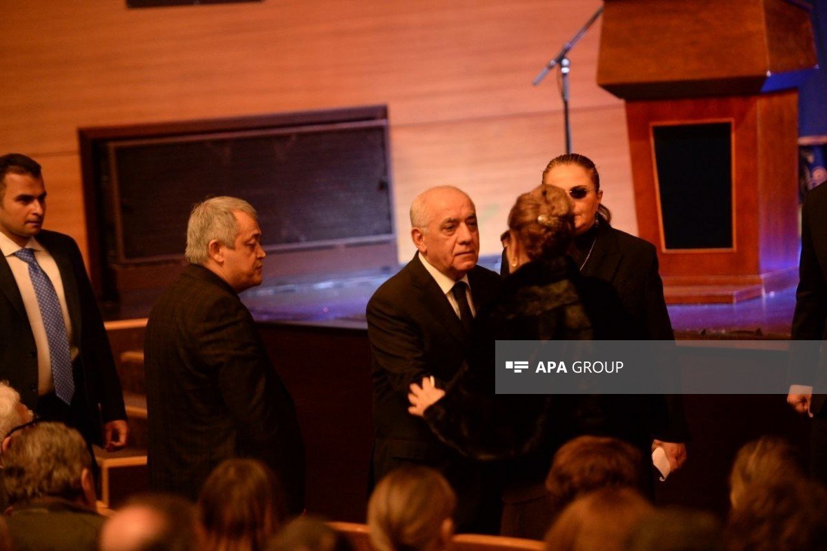 Baş nazir Rasim Balayevlə vida mərasimində - FOTO/VİDEO - foto 1