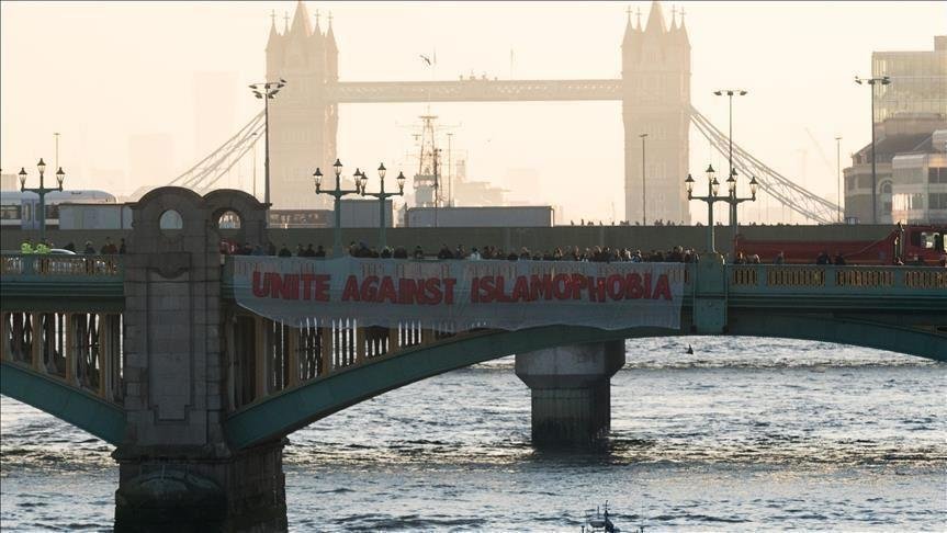 Londonda evini rekord qiymətə satdı Londonda evini rekord qiymətə satdı