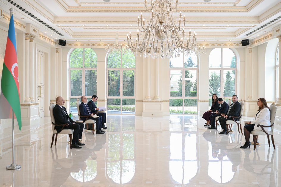Prezident Kolumbiyanın yeni səfirini qəbul etdi – FOTO - foto 2