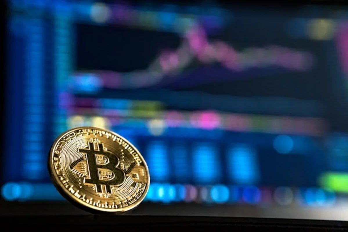 "Bitcoin"in qiyməti son 4 həftənin ən yüksək səviyyəsinə çatdı "Bitcoin"in qiyməti son 4 həftənin ən yüksək səviyyəsinə çatdı