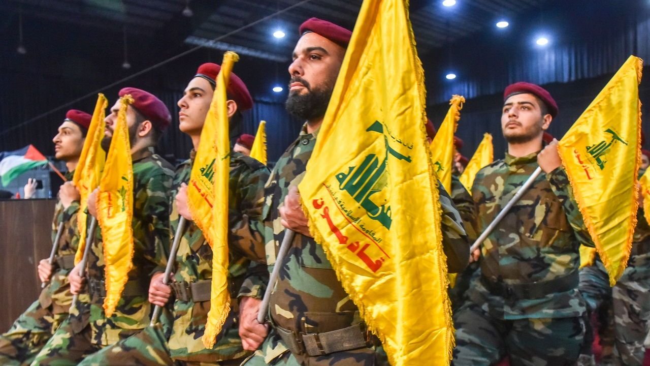 İsrail “Hizbullah”ın 3 üzvünü əsir götürüb İsrail “Hizbullah”ın 3 üzvünü əsir götürüb