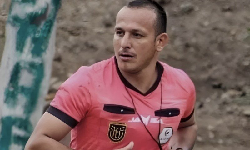 Futbol matçı zamanı hakim güllələndi Futbol matçı zamanı hakim güllələndi