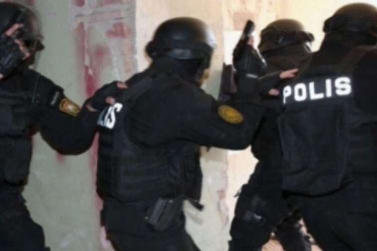 Binəqədidə ƏMƏLİYYAT: Saxlanılanlar var &ndash; FOTO/VİDEO
