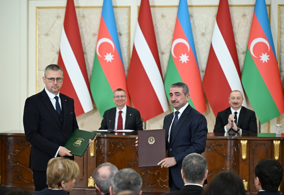 Azərbaycan və Latviya arasında sənədlər İMZALANDI - FOTO/VİDEO - foto 9