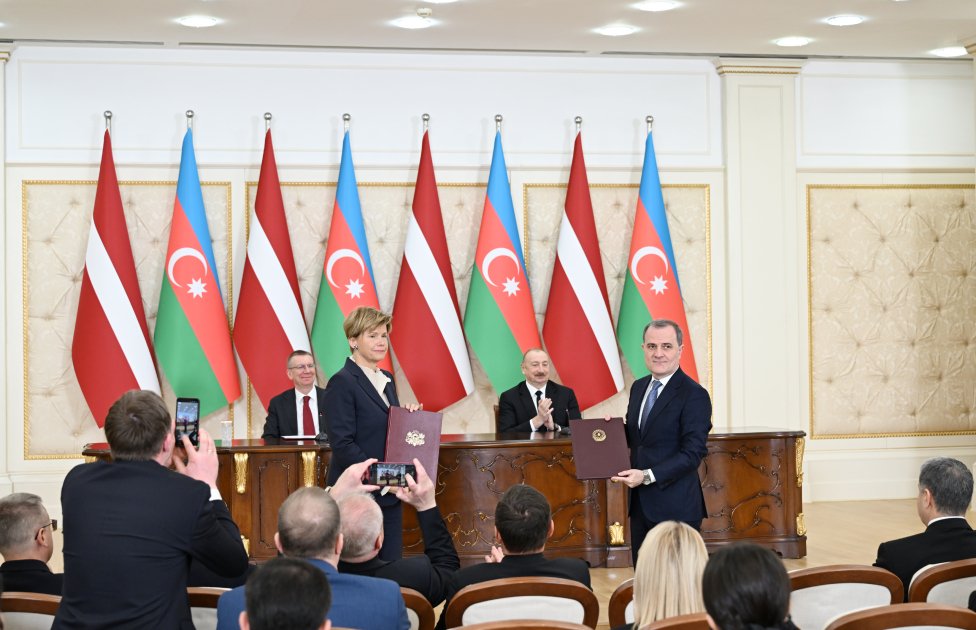 Azərbaycan və Latviya arasında sənədlər İMZALANDI - FOTO/VİDEO