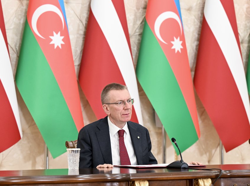 İlham Əliyev və Edqars Rinkeviçs mətbuata bəyanatlarla çıxış ediblər - FOTO/VİDEO - foto 10