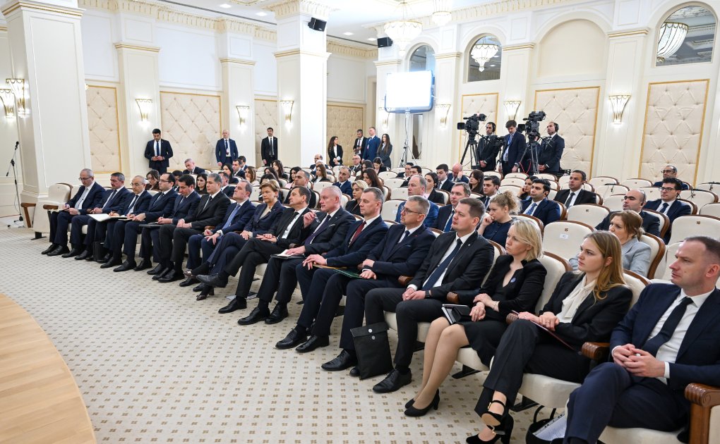 İlham Əliyev və Edqars Rinkeviçs mətbuata bəyanatlarla çıxış ediblər - FOTO/VİDEO - foto 8