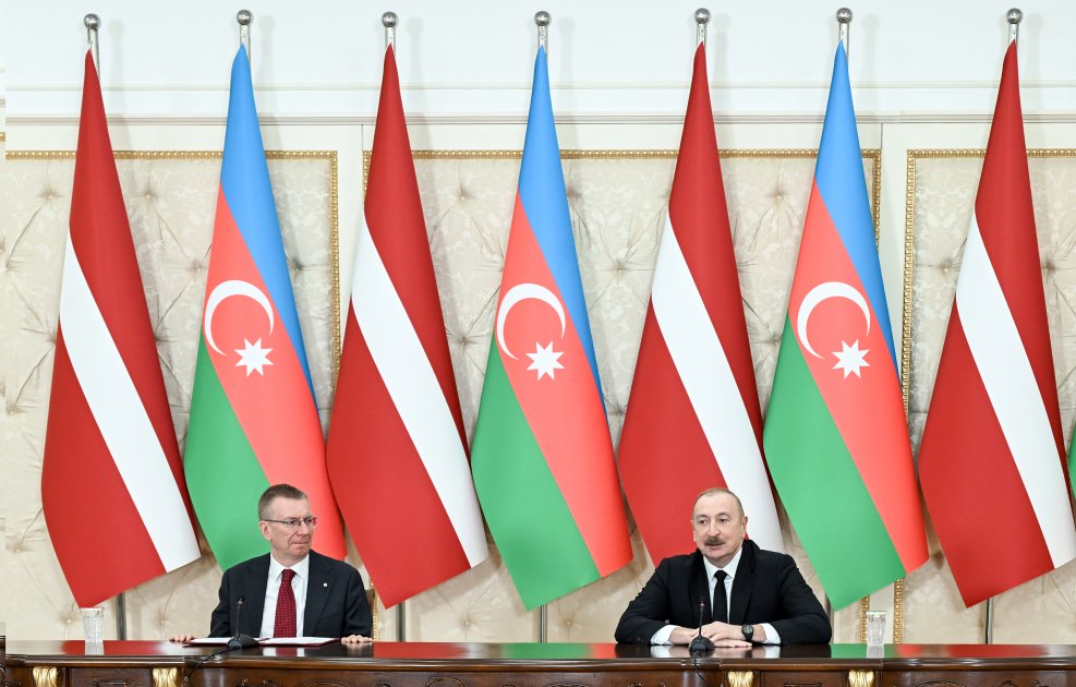 İlham Əliyev və Edqars Rinkeviçs mətbuata bəyanatlarla çıxış ediblər - FOTO/VİDEO - foto 2