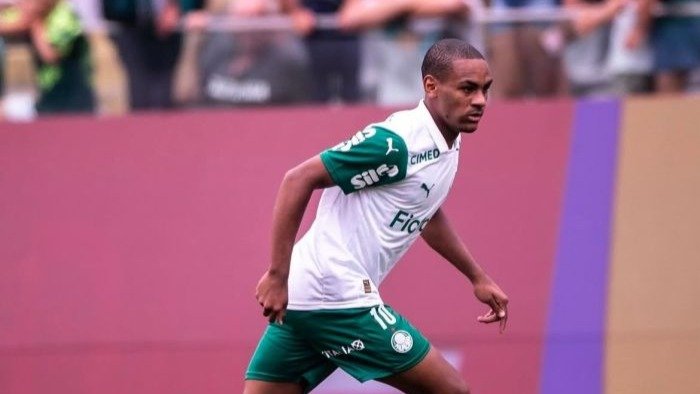 Bu klub 16 yaşlı braziliyalı forvardı 40 milyon avroya transfer edəcək?