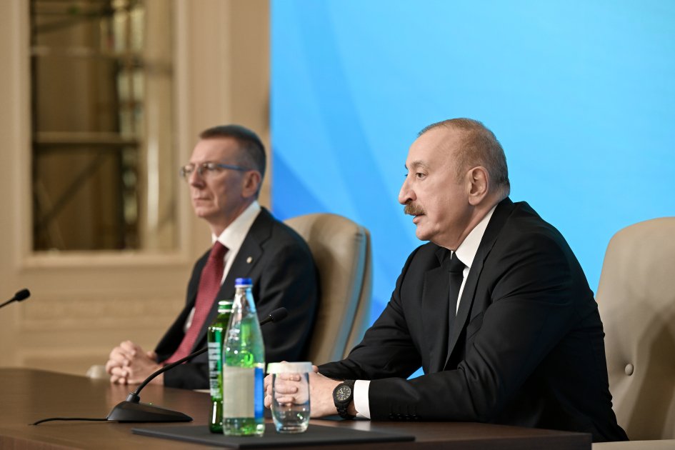 Prezidentlər Azərbaycan-Latviya biznes-forumunda – FOTO - foto 11