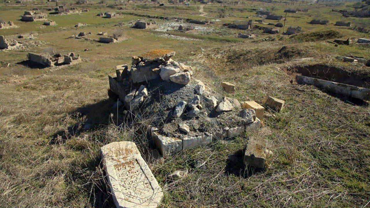 Məhv edilən tarix, saxtalaşdırılan İRS – Erməni vandalizminin izlərini daşıyan TARİXİ ABİDƏLƏRİMİZ - foto 8