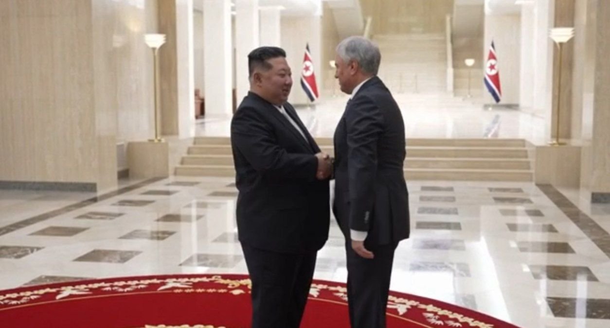 Volodin Pxenyanda Kim Çen Inla görüşdü - VİDEO Volodin Pxenyanda Kim Çen Inla görüşdü - VİDEO