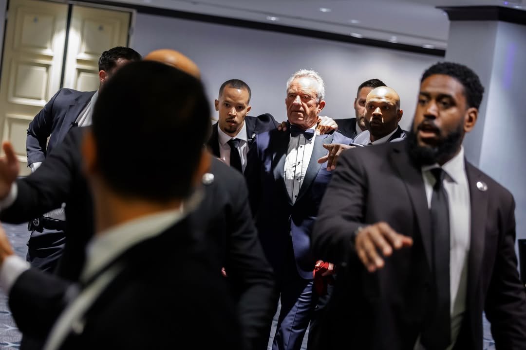 Vaşiqtondakı atışmada şam yeməyindən qalan GÖRÜNTÜLƏR - foto 7