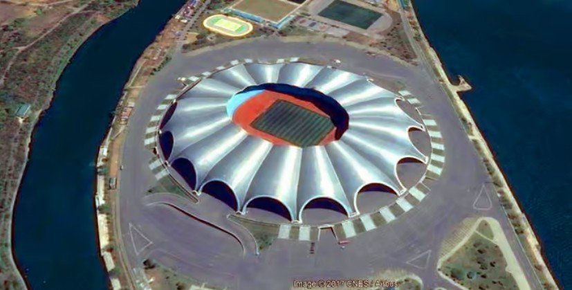 Dünyanın ən böyük stadionudur, amma futbol qadağandır - FOTO - foto 1