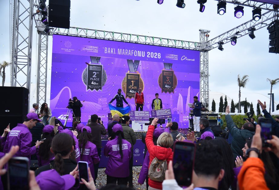 “Bakı Marafonu 2026”ın qaliblərinə mükafatı Leyla Əliyeva təqdim etdi “Bakı Marafonu 2026”ın qaliblərinə mükafatı Leyla Əliyeva təqdim etdi