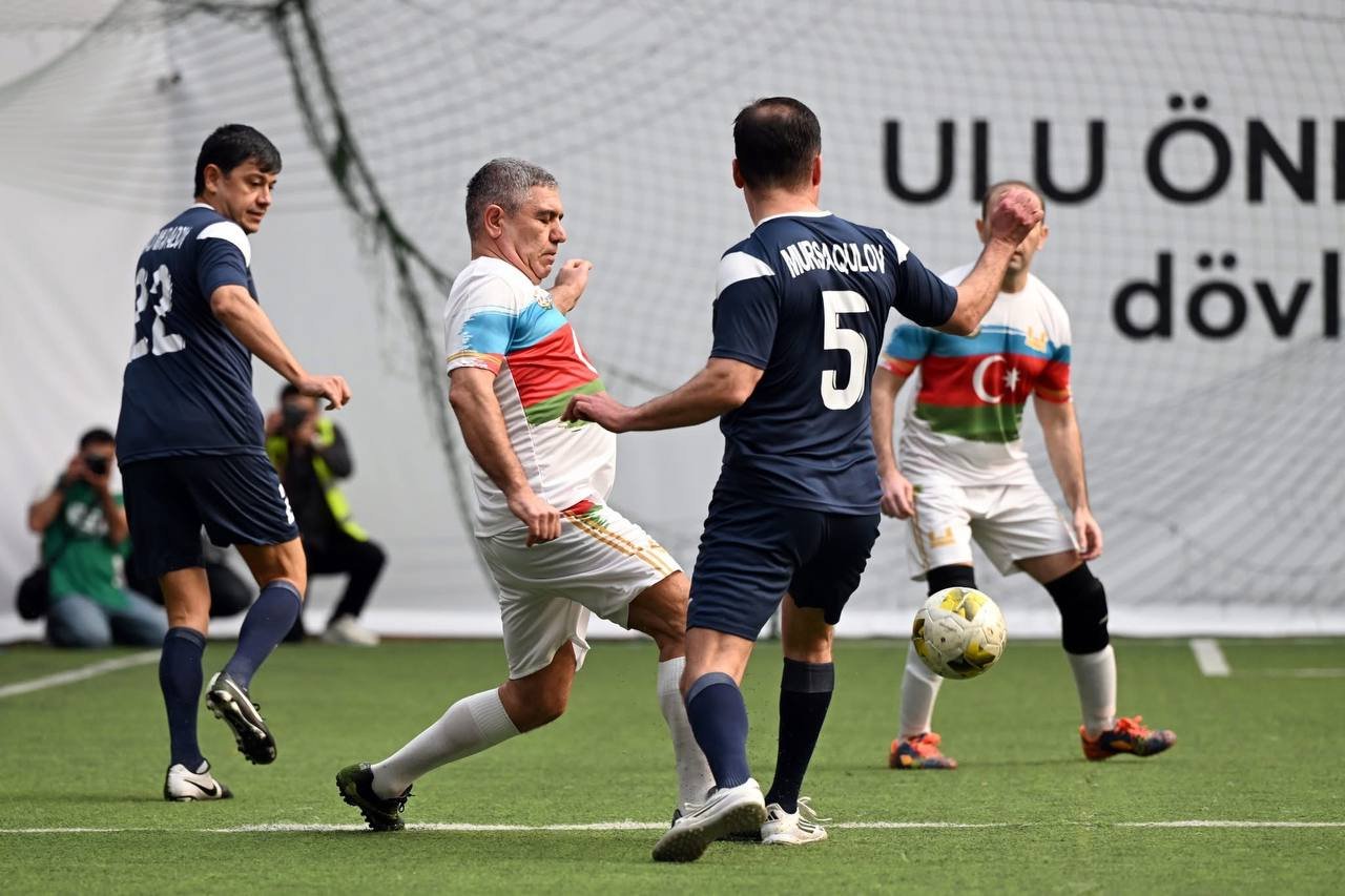 Nazirlər və deputatların futbol matçından yadda qalanlar – FOTO - foto 7