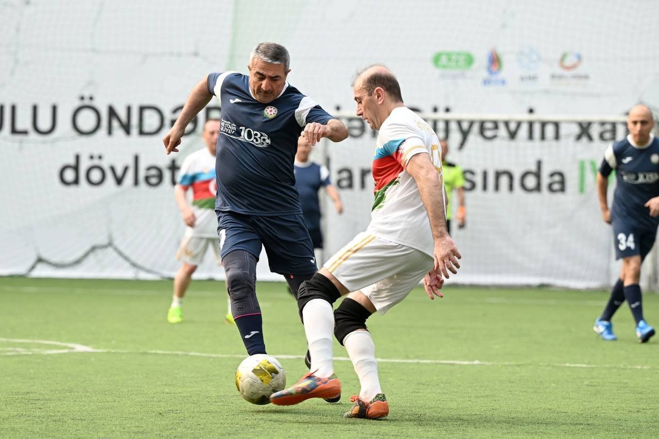 Nazirlər və deputatların futbol matçından yadda qalanlar – FOTO - foto 16